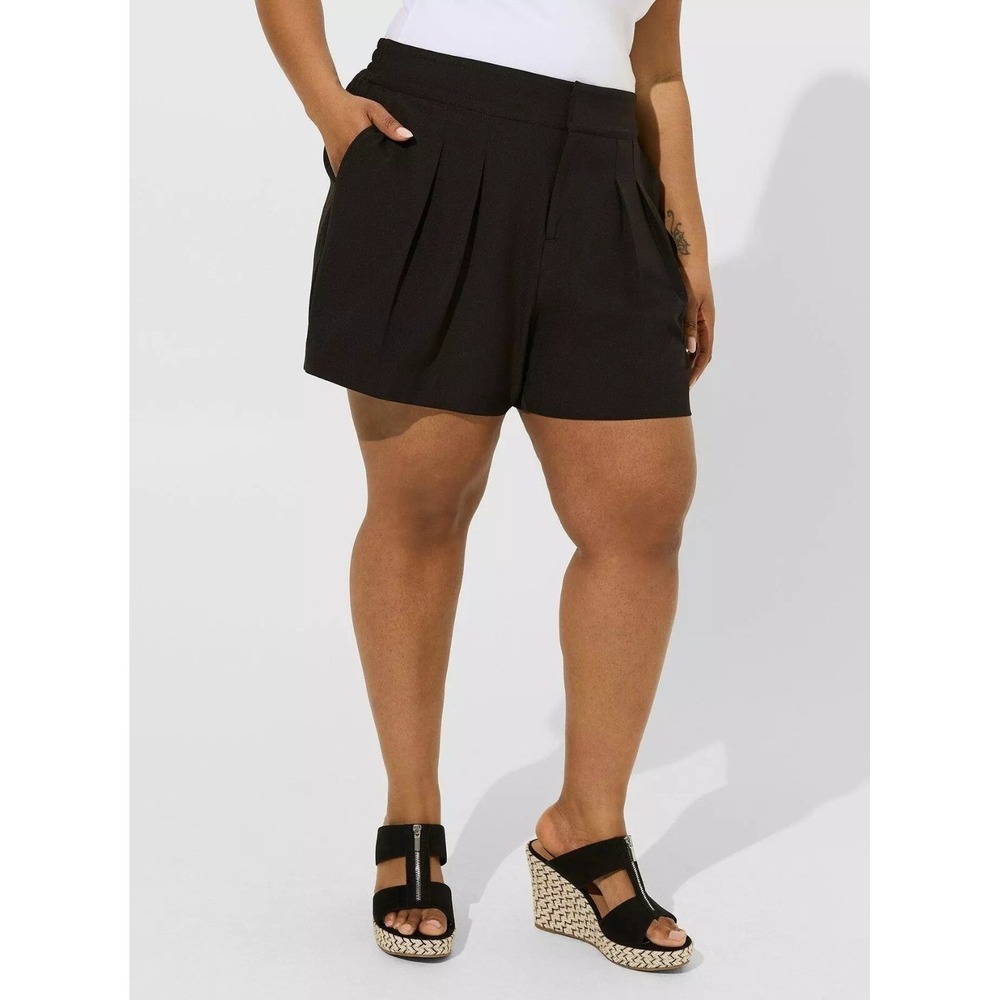 NEW Torrid Womens 18 Black Wide Leg‎ Studio Crepe Shorts Pleated Front